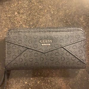selling a guess wallet